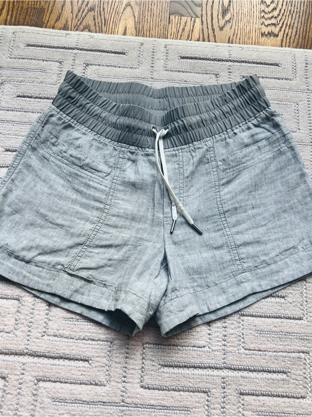 Athleta Cabo gray Linen 4" Shorts-size 2